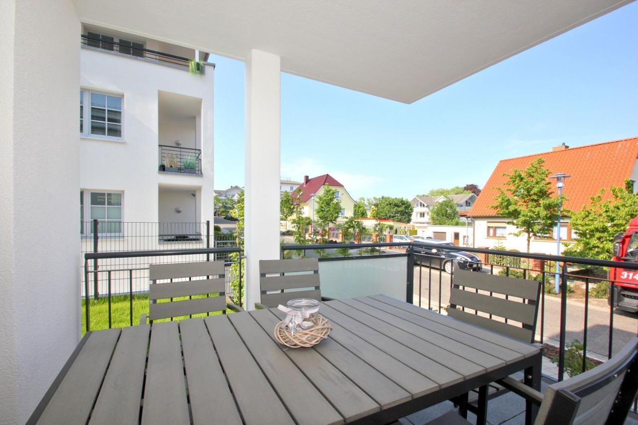 Zentrale Fewo Mit Terrasse, Gratis Nutzung Vom Ahoi Erlebnisbad Und Sauna In Sellin - Villa Anni Fewo 02 Гьорен Екстериор снимка
