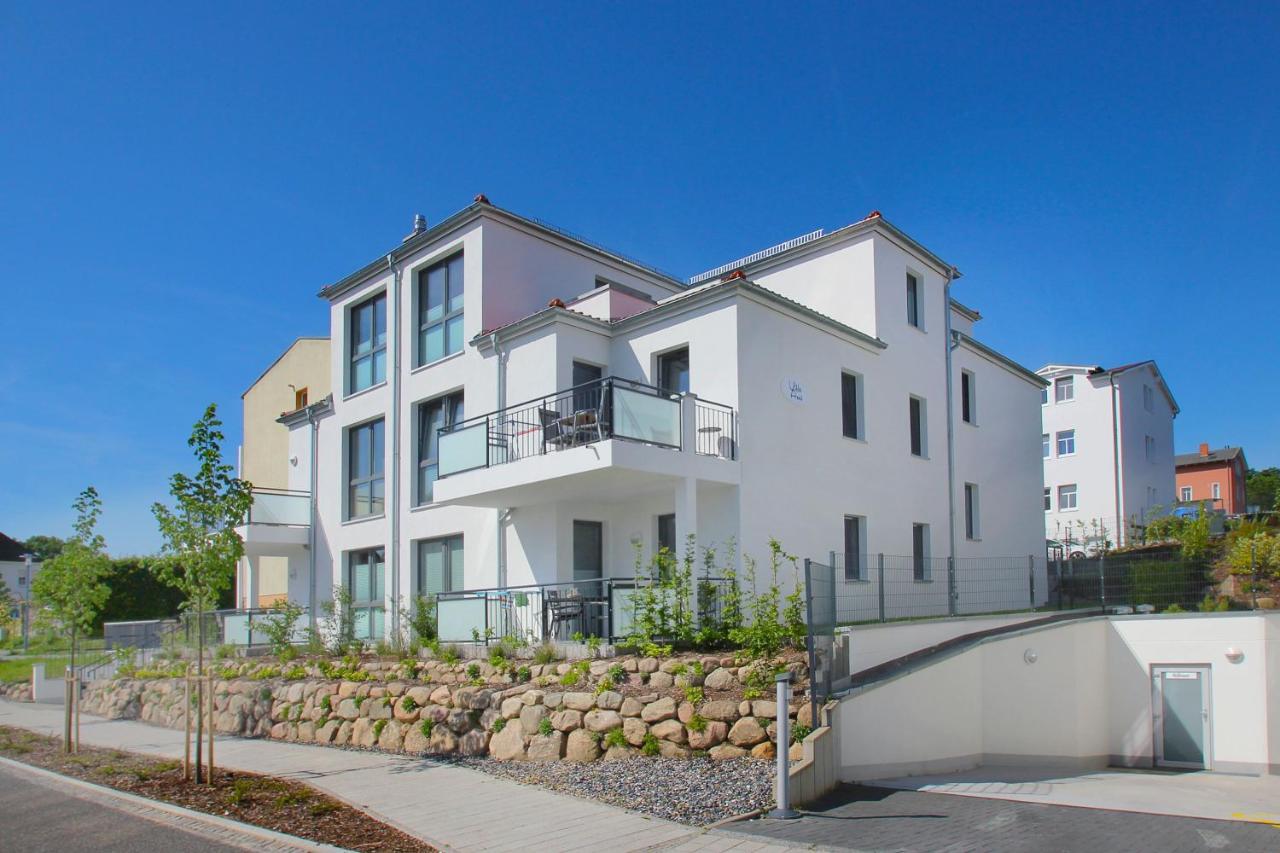 Zentrale Fewo Mit Terrasse, Gratis Nutzung Vom Ahoi Erlebnisbad Und Sauna In Sellin - Villa Anni Fewo 02 Гьорен Екстериор снимка