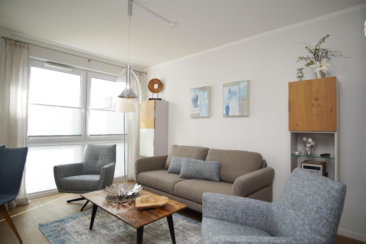 Zentrale Fewo Mit Terrasse, Gratis Nutzung Vom Ahoi Erlebnisbad Und Sauna In Sellin - Villa Anni Fewo 02 Гьорен Екстериор снимка